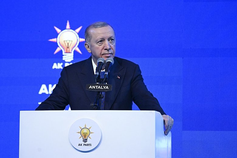 Başkan Erdoğan: Özel oturduğu koltuğun hakkını veremiyor