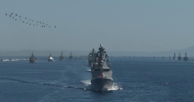 Harekatın 50. yılında 50 gemiyle geçit töreni