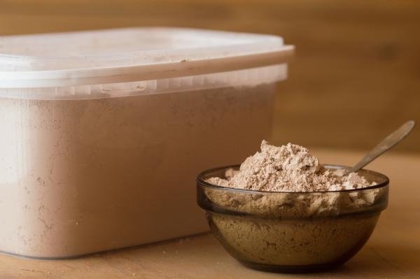 Protein tozu nedir, nasıl kullanılır, faydaları neler? Protein tozu kullanmak kilo aldırır mı verdirir mi?