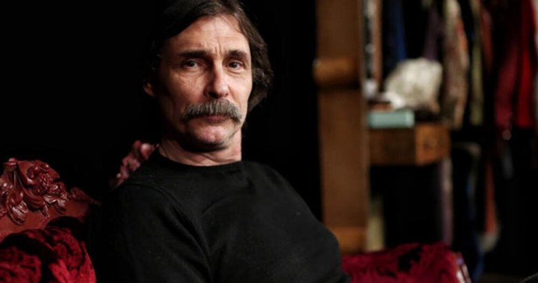 Erdal Beşikçioğlu babasını kaybetti