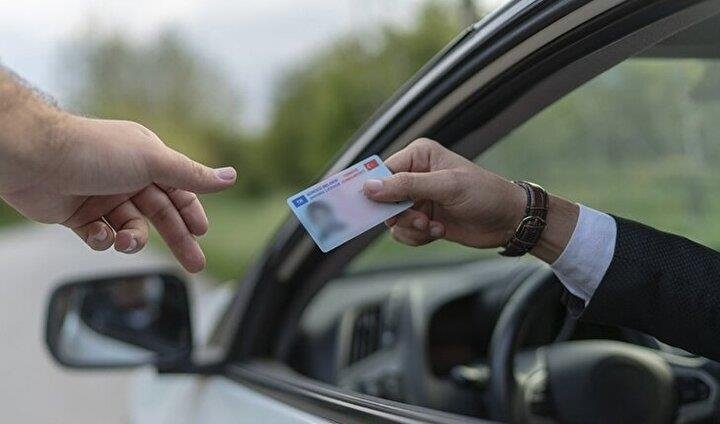 Nüfus Genel Müdürlüğü paylaştı: Ehliyet yenileme ücreti belli oldu!