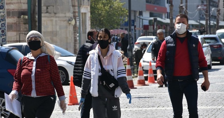 İzmir rekor kırdı! Sokağa çıkma kısıtlamasına uymayanlara binlerce lira ceza kesildi