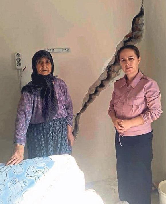 TIR’lar geçiyor evler sallanıyor