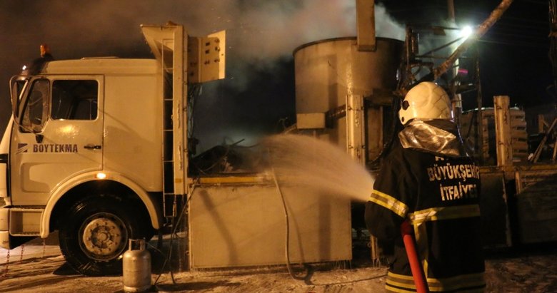 Kasadaki boya kazanı patladı: 5 işçi yaralı