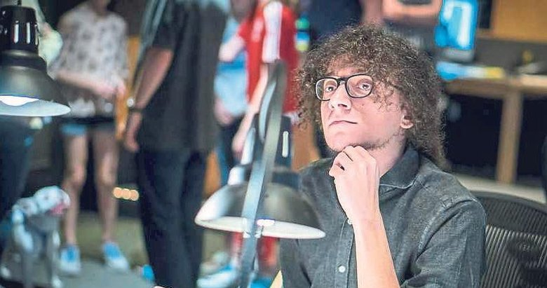 Atatürk dizisine imzasını atacak