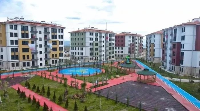 Gaziantep’te deprem konutları sahiplerine teslim edildi! Başkan Erdoğan’dan önemli mesajlar