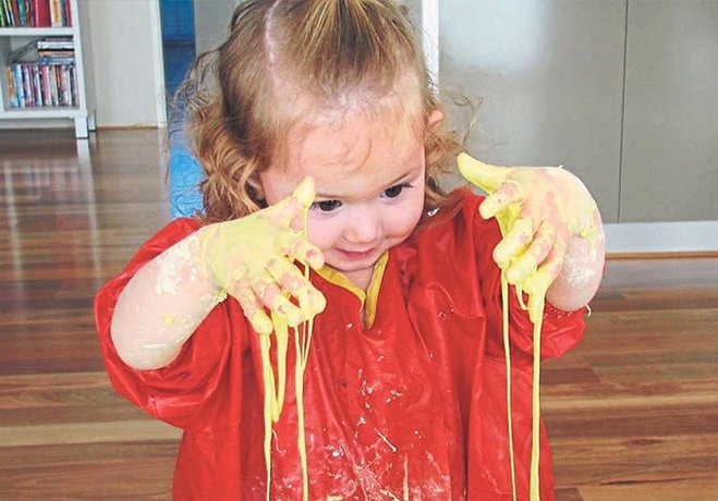 slime ile oynayan cocuk egzama oldu