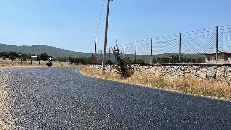 Ege kavruluyor! Bodrum’da sıcaklar asfalt eritti