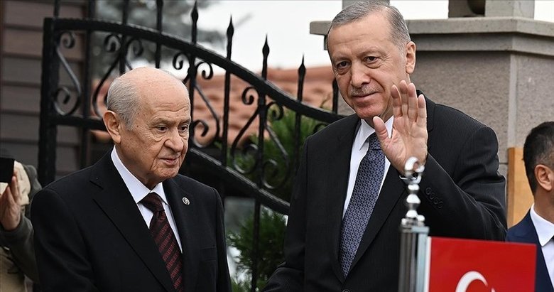 Bahçeli’den Başkan Erdoğan’a anlamlı hediye