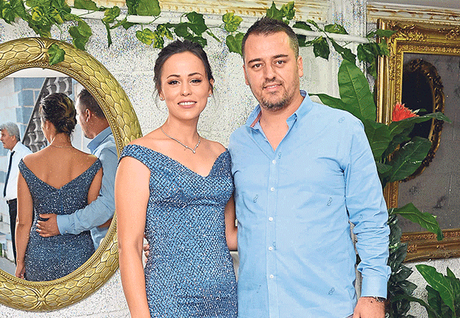 Alaçatı aşıkları ‘Göl’de evlendi