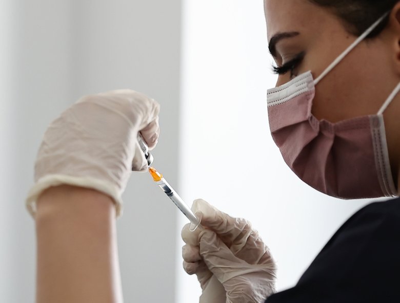 Koronavirüs geçirenler hangi aşıyı olmalı? Sinovac mı BioNTech mi?