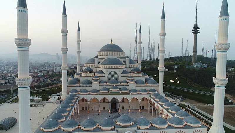 Çamlıca Camii’nin resmi açılışı bugün yapılacak