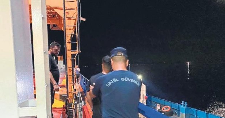 Gemide saklanan göçmenleri kaptan buldu