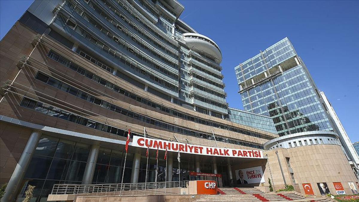 CHP’den kaçan kaçana itiraf eden edene