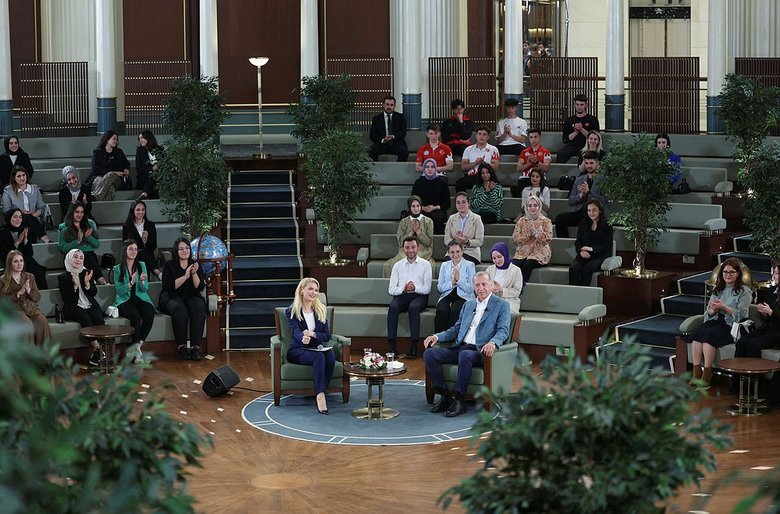 Başkan Erdoğan gençlerle buluştu