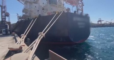 İzmir’de yük gemisine operasyon: 40 ton kaçak akaryakıt ele geçirildi