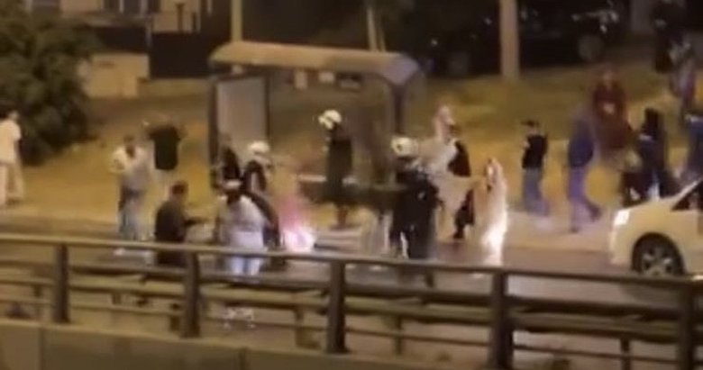 İzmir’de düğün çıkışı tekmeli yumruklu kavga! Ortalık savaş alanına döndü