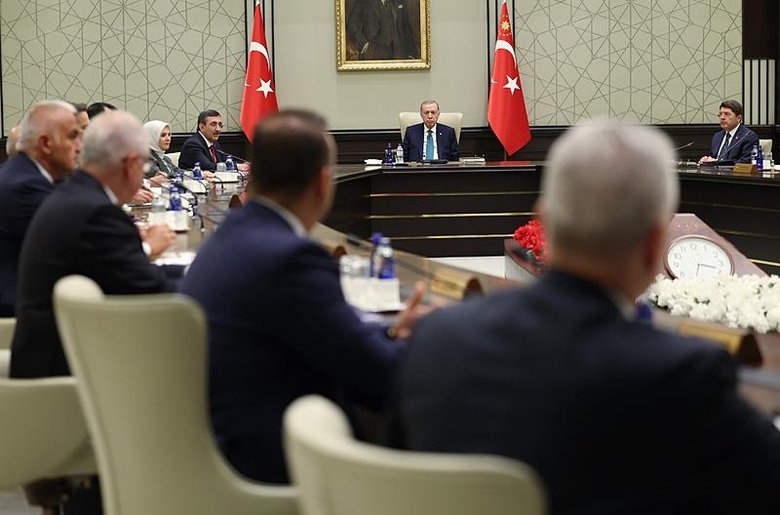 Başkan Erdoğan’ın verdiği ’değişim’ sinyali sonrası Kabine toplanıyor! Masada hangi konular var?