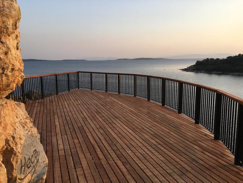 Cunda Adası’ndaki Pınarboğazı’na seyir terası yapıldı