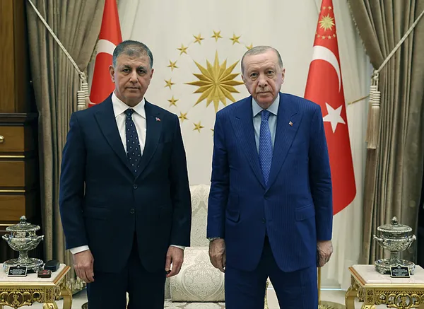 baskan-erdogan-izmir-buyuksehir-belediye-baskani-cemil-tugayi-kabul-etti-iste-gorusulen-konular-1790827671174.png