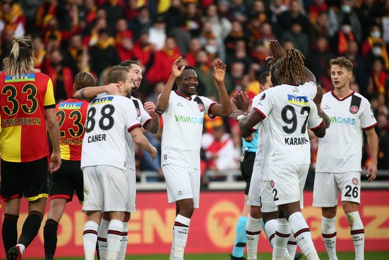 Göztepe - Vavacars Fatih Karagümrük: 0-1 MAÇ SONUCU