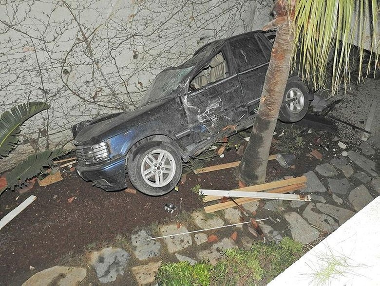 İzmir cehennemi yaşadı! Hortumda araçlar 10 metre havalandı
