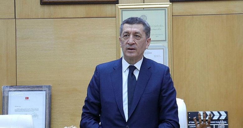 Eğitim Bakanı Selçuk canlı yayında açıkladı! Yaz tatili ne zaman başlayacak? Ara tatil olacak mı?