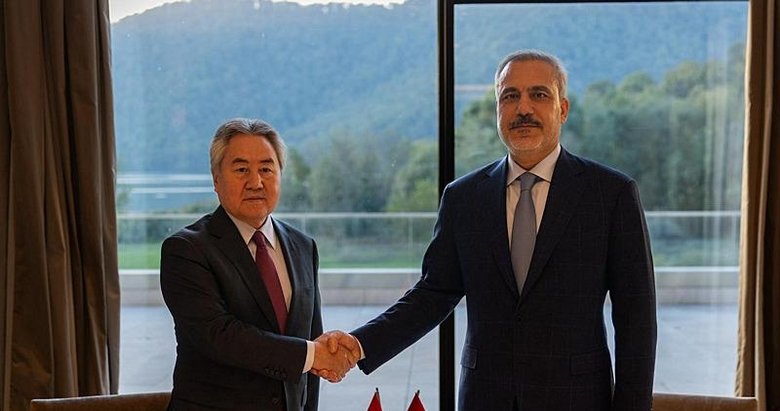 Dışişleri Bakanı Fidan, Kırgız mevkidaşı ile görüştü