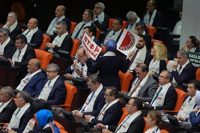 TBMM’de Filistin Özel Oturumu! Filistin Devlet Başkanı Mahmud Abbas dünyaya seslendi: Tüm kardeşlerimde Gazze’ye gideceğim