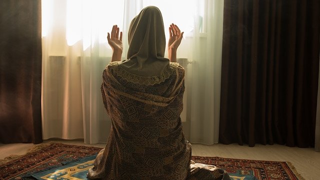 KADİR GECESİNDE KILINACAK NAMAZ | Kadir Gecesi namazı nasıl kılınır, kaç rekat, nasıl niyet edilir?