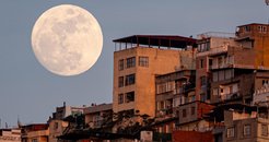 İzmir'de dolunay büyüledi! 