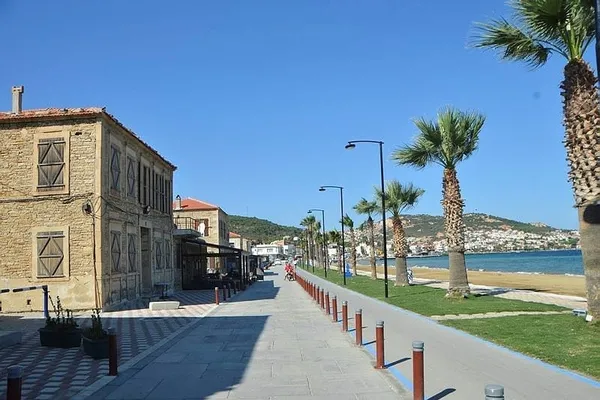 izmirde-emeklilerin-gizli-akini-bavulunu-toplayan-bu-ilcelere-kosuyor-1783952487616.jpeg