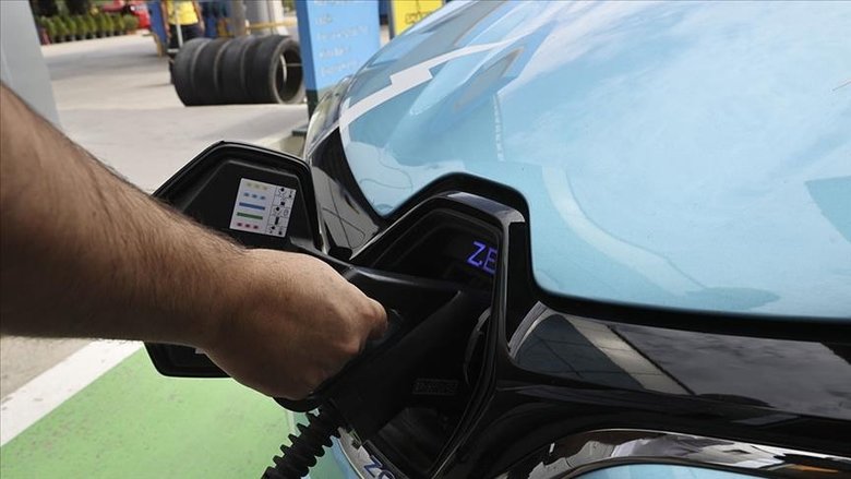 Bakanlık genelgeyi yayınladı! Elektrikli araç sahiplerine sevindiren haber