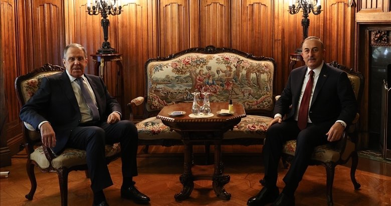 Moskova’da tarihi zirve! Bakan Çavuşoğlu ve Rusya Dışişleri Bakanı Lavrov’dan flaş açıklamalar