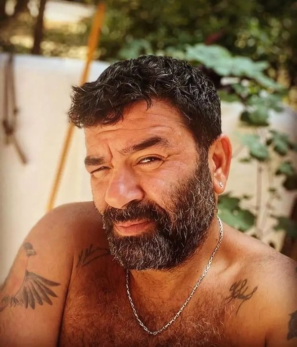 Ceyda Düvenci ile yollarını ayıran Bülent Şakrak tatile çıktı