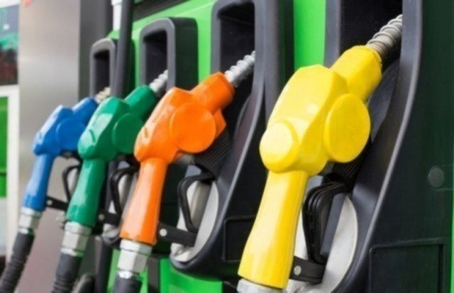 Akaryakıt fiyatlarına 4. indirim geliyor! Benzin litre fiyatı ve motorin fiyatları ne kadar kaç TL olacak? İşte 22 Kasım güncel akaryakıt fiyatları...