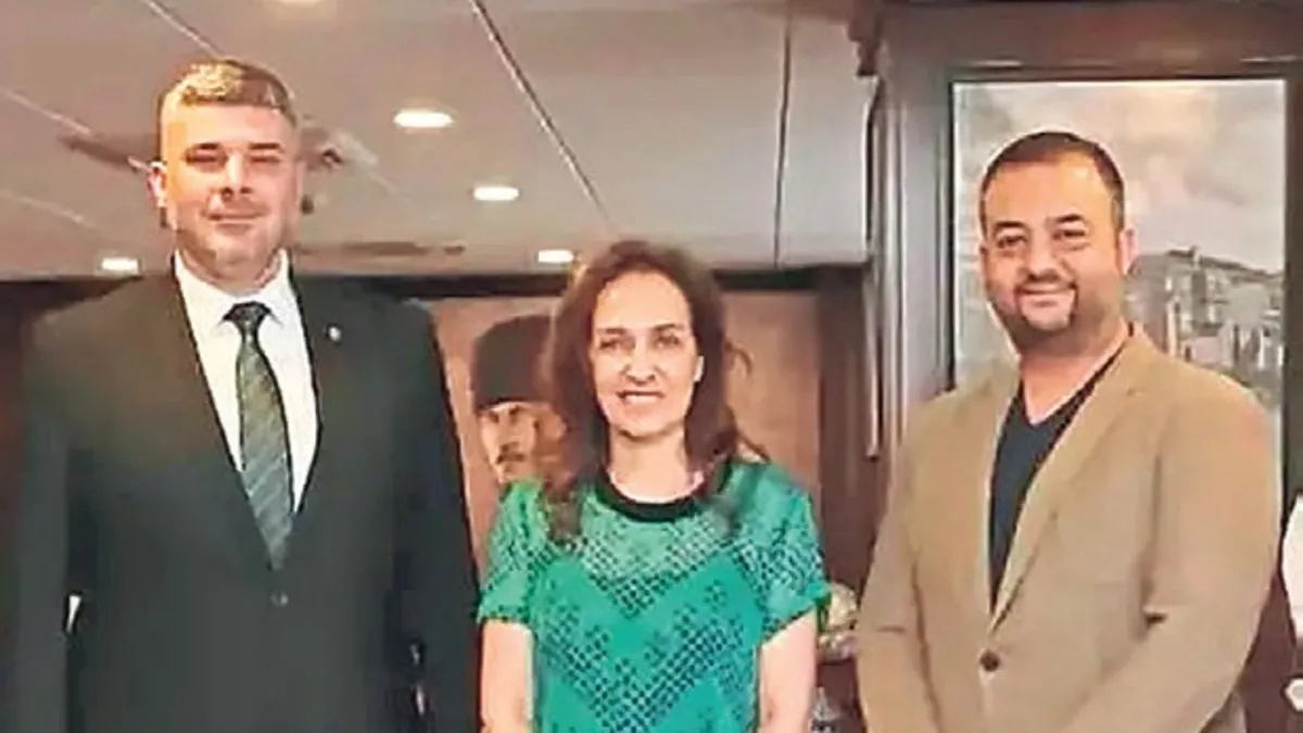Karşıyaka’dan belediye çıkarması