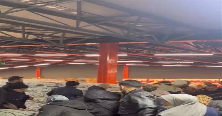 100 TL için izdiham yaşandı! Bursa’da akılalmaz görüntü