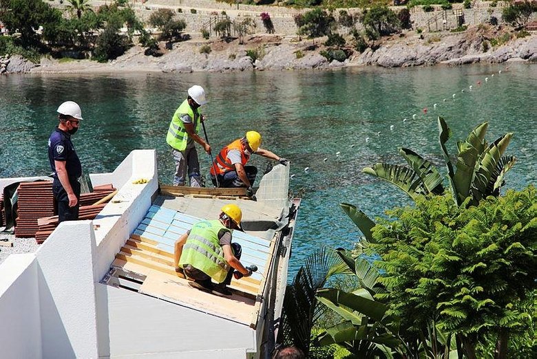 Kaçak villa skandalında yeni gelişme! Mahkeme Hülya Özdil’in savunmasını alacak