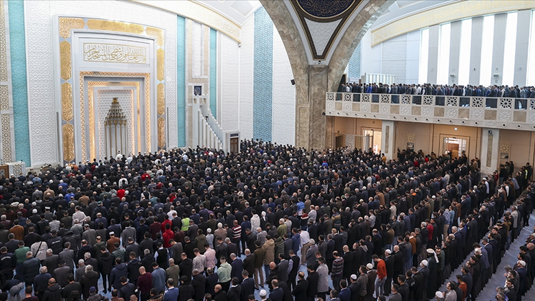 cuma-namazi-nasil-kilinir-cuma-namazi-kac-rekattir-1780641001025.png
