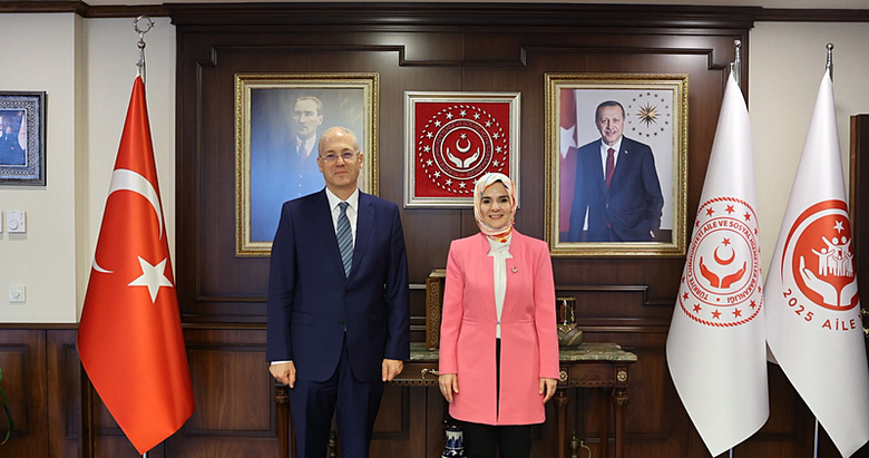 Bakan Göktaş, Mısır’ın Ankara Büyükelçisi Elsheik ile görüştü