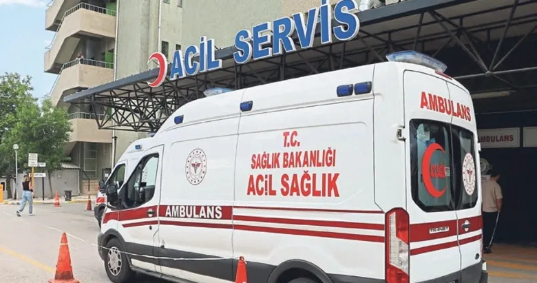 Sokakta tartıştığı adamı bıçaklayıp kaçtı