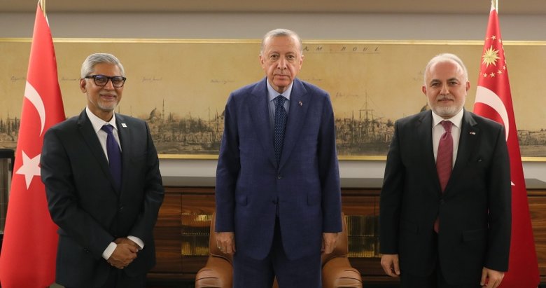 Başkan Erdoğan Kızılay Başkanı Kınık ile IFRC Genel Sekreteri Chapagain’i kabul etti