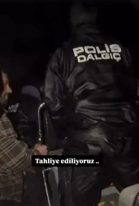 canli-yayin-acip-yardim-istedi-murat-boz-tahliye-ediliyoruz-diyerek-duyurdu-iste-o-anlar-1792041937801.jpeg