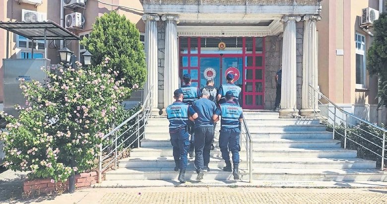 Didim’de göçmen kaçakçılarına suçüstü