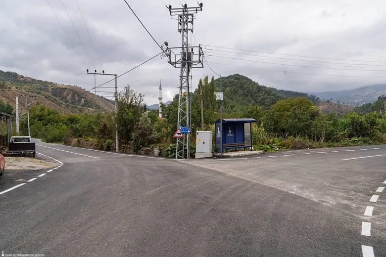 izmir-buyuksehir-belediyesi-izmirin-en-uzak-yolunu-yeniledi-1792394210737.jpeg