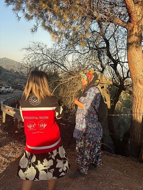 Aydın’da çıkan orman yangınından etkilenen vatandaşlar için destek