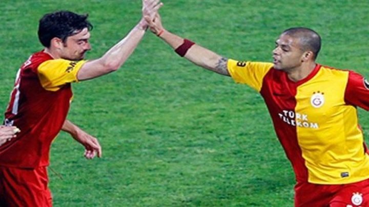 Galatasaraylı futbolcular kavga etti Futbolda yaşanan unutulmaz kavgalar