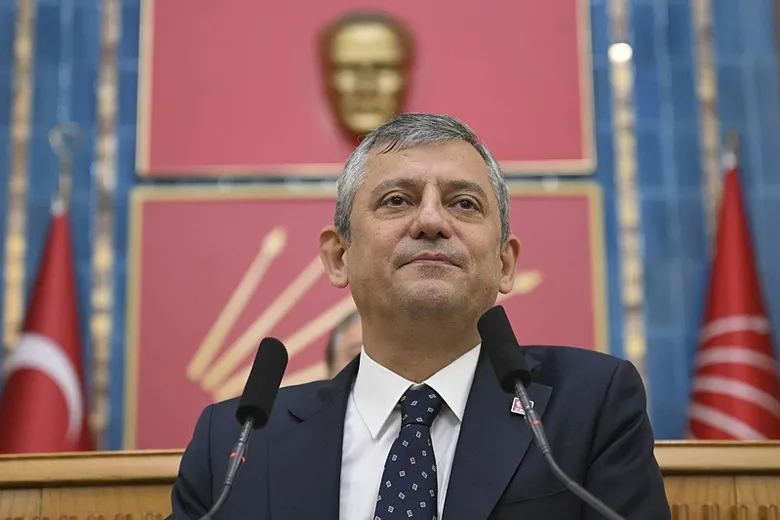 son-dakika-ozgur-ozel-chpden-istifa-etti-1784879807362.jpeg