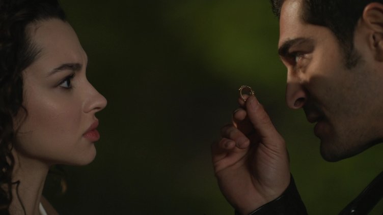 Bir Gece Masalı yıldızı Su Burcu Yazgı Coşkun kimdir? Su Burcu Yazgı Coşkun kaç yaşında, nereli, boyu kaç cm?